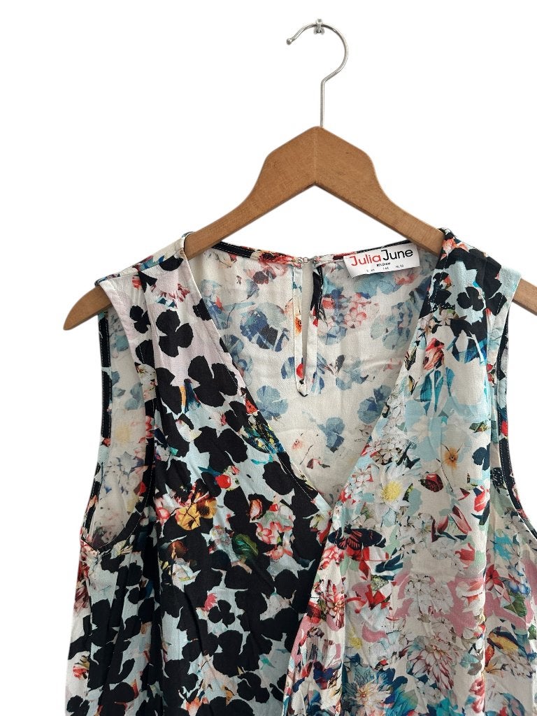 Julia June jumpsuit M, Ophalen of Verzenden, Zo goed als nieuw, Boven de knie