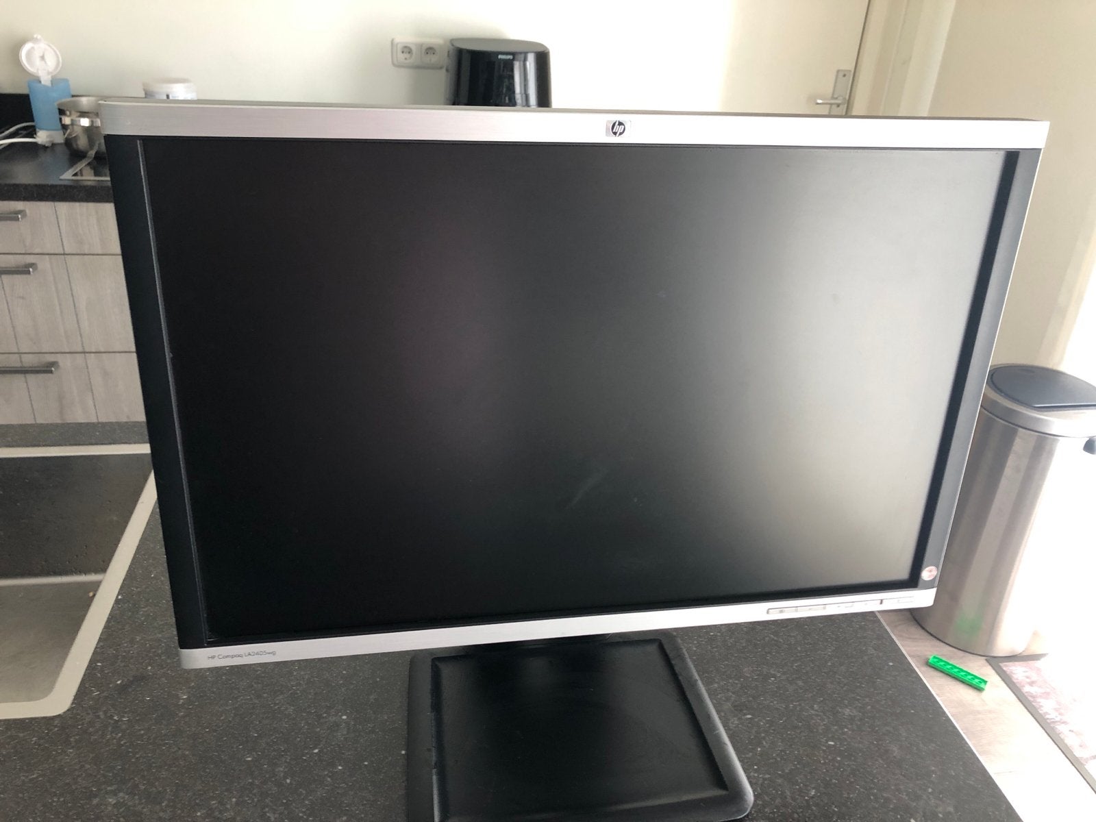 HP LA2405wg Monitor - 24 inch Full HD, Computers en Software, Monitoren, Ophalen, Gebruikt, In hoogte verstelbaar, Full HD