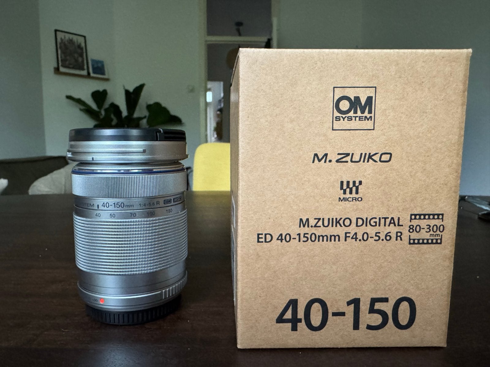 OM SYSTEM M.Zuiko Digital ED 40-150mm f/4-5.6 R Lens Zilver, Autofocus, Micro Four Thirds, Zo goed als nieuw, 300 mm