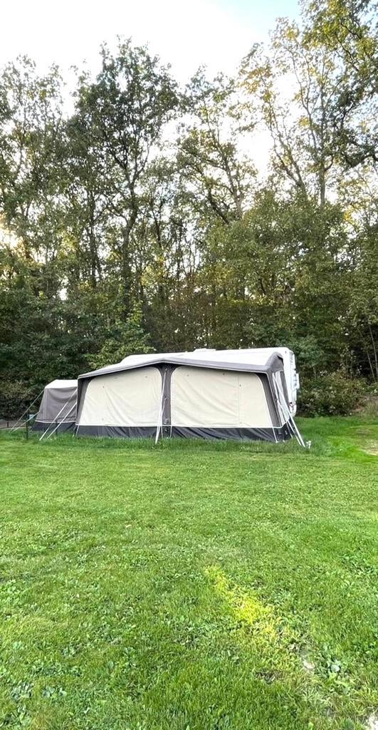 Swift Challenger 570-Luxe uitvoering, Airco, Nieuw voortent|, Caravans en Kamperen, Frans bed, Treinzit, Particulier, Swift
