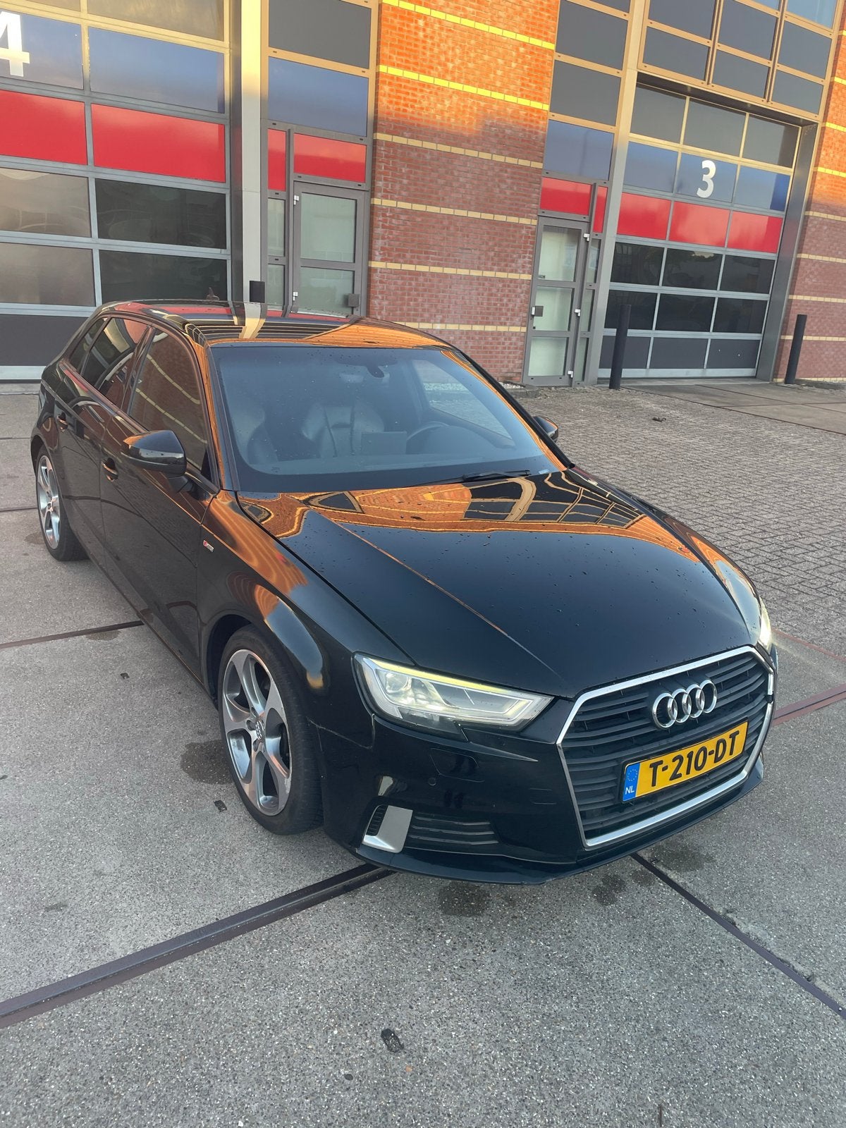 Audi A3 Facelift 3x S-Line 2.0 TDI 150pk S Tronic 2019 Zwart, Auto's, 1340 kg, 4 cilinders, Zwart, Diesel