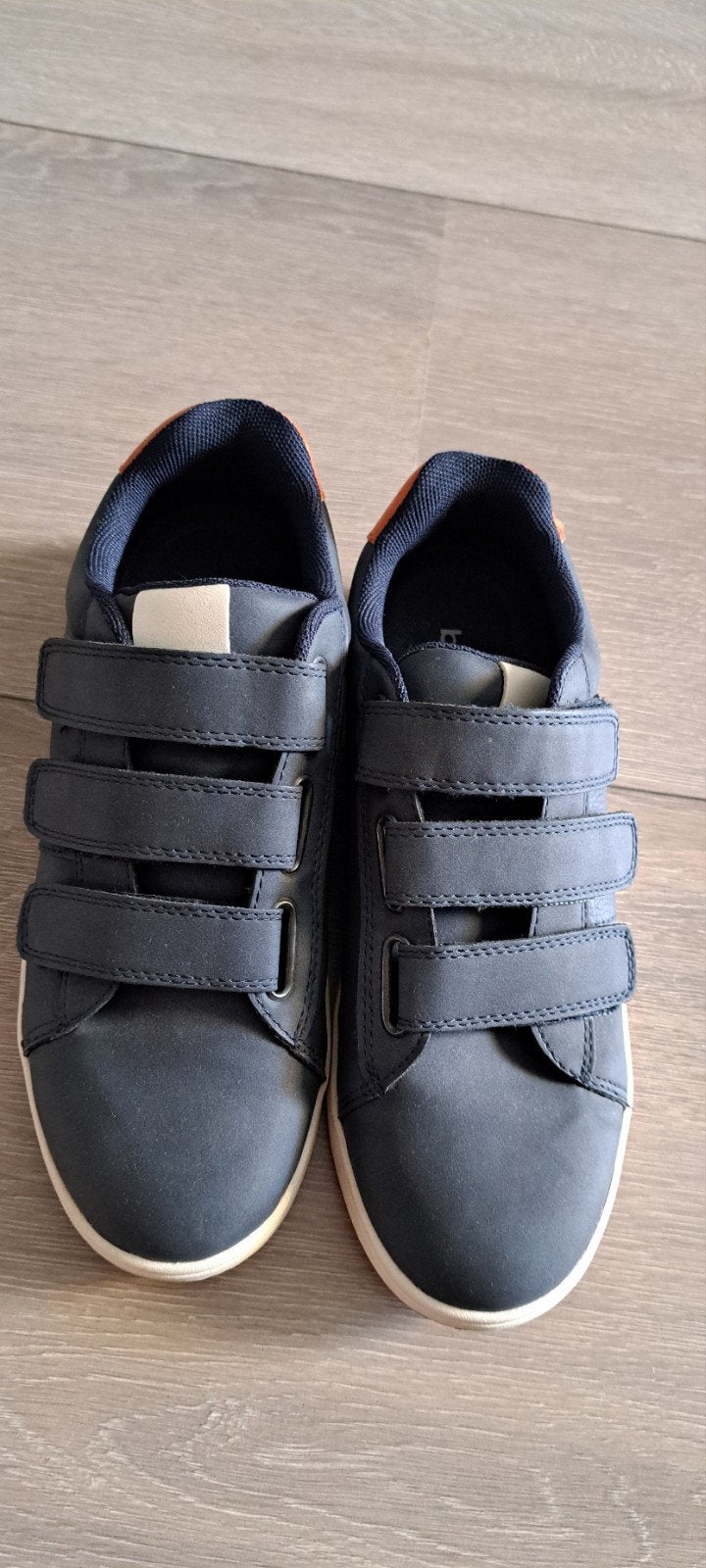 Bluebox sneakers maat 37, donkerblauw, zo goed als nieuw, Ophalen, Bluebox, Schoenen, Zo goed als nieuw