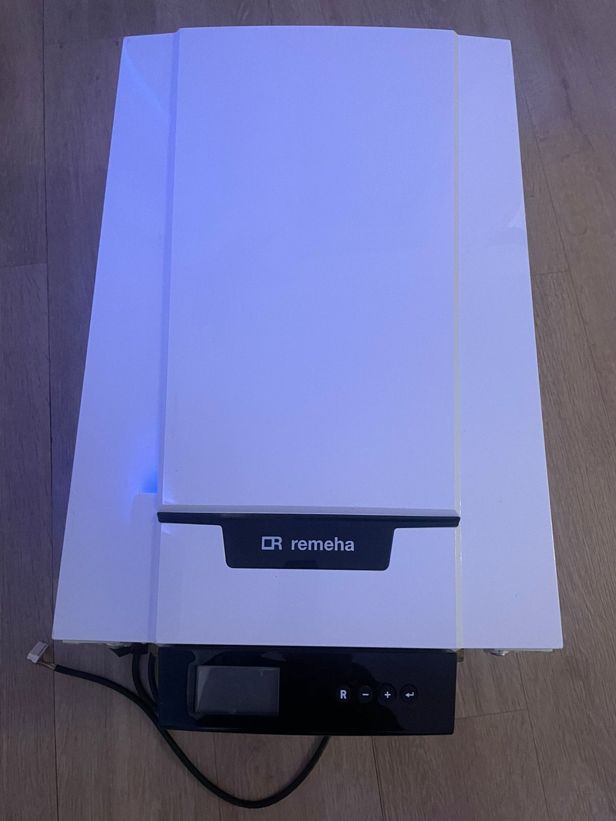 Remeha tzera ace 28 kw cw4, Geiser, Ophalen of Verzenden, Minder dan 20 liter, Minder dan 3 jaar oud