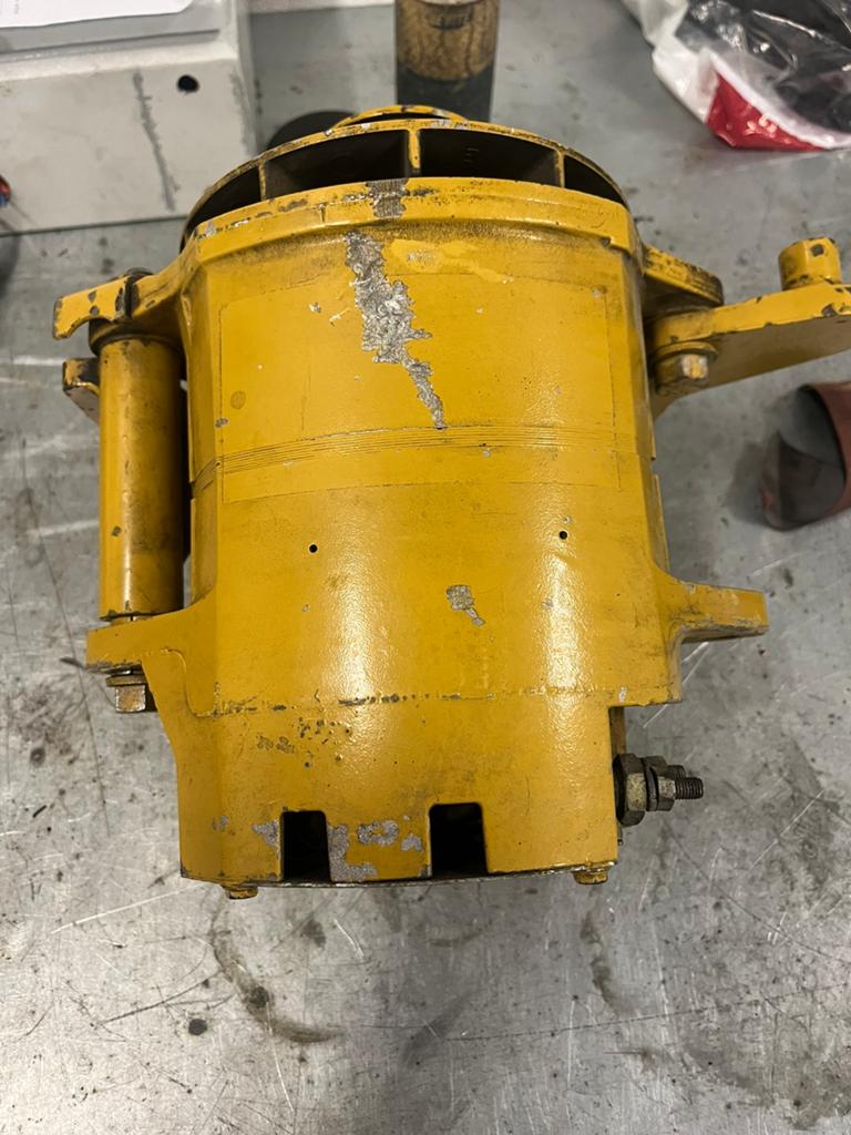 Dynamo CAT 24v 19011189, Ophalen of Verzenden, Gebruikt, Motor en Techniek