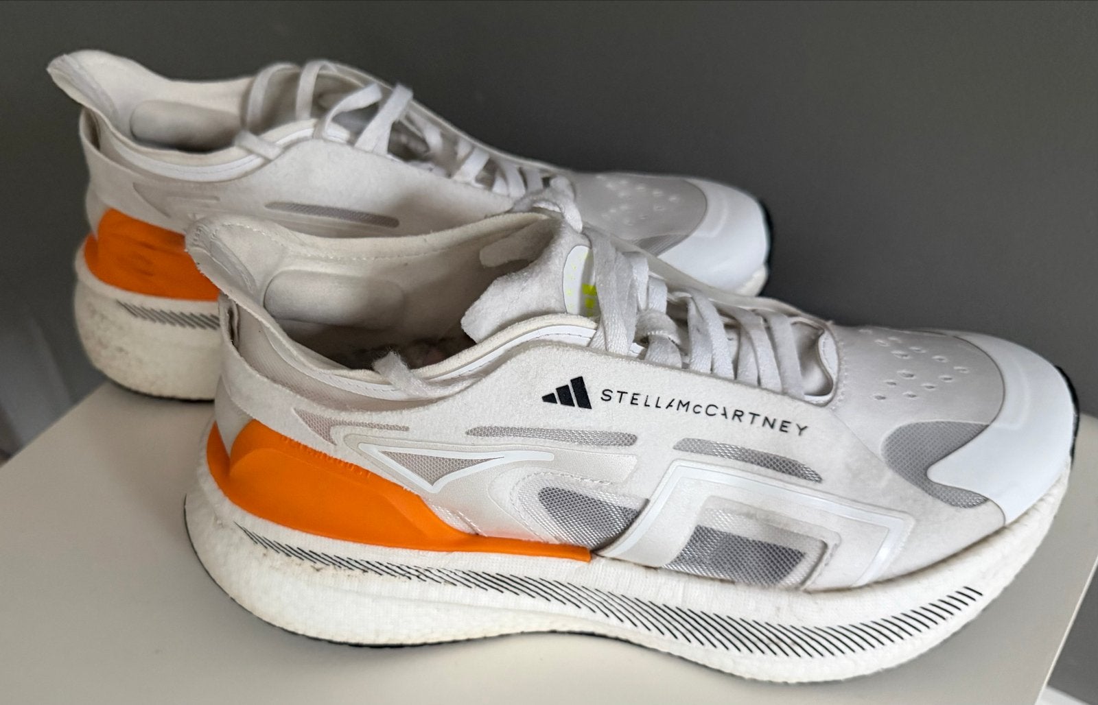 Nette Adidas by Stella McCartney Ultraboost 5 Maat 40, Ophalen, Gedragen, Wit, Sportschoenen