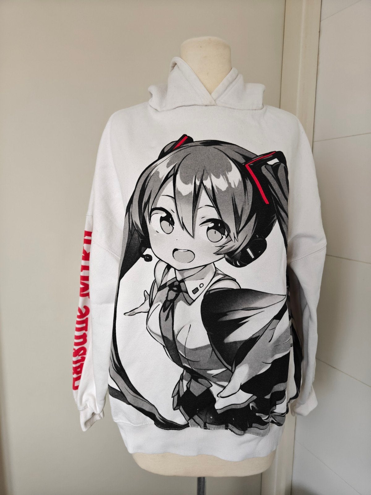 Hatsune Miku Hoodie Pull&Bear - Maat XS, Kleding | Dames, Pull&Bear, Wit, Ophalen of Verzenden, Zo goed als nieuw