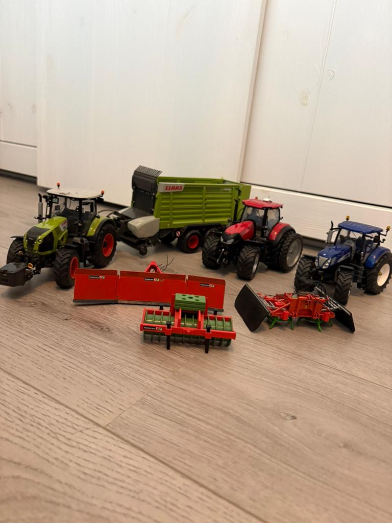 Landbouw miniaturen 1:32, Ophalen, Zo goed als nieuw, Tractor of Landbouw, Overige merken