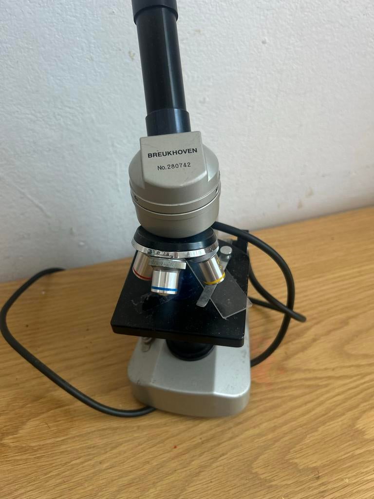 Breukhoven Microscoop en blauw glas, Ophalen of Verzenden, Gebruikt, Minder dan 400x, Biologische microscoop