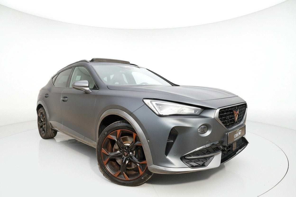 Cupra Formentor 1.4 e-Hybrid VZ Copper Edition PANO 360 CAM, Auto's, Dealer onderhouden, Gebruikt, Euro 6, 4 cilinders