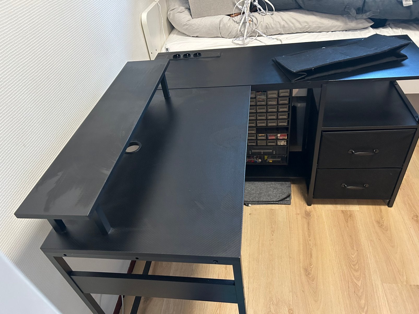 Foto 6 van Gaming bureau