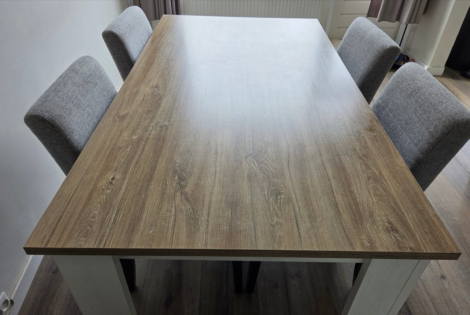 Eettafel met 4 stoelen - Hout en Grijs, Huis en Inrichting, Tafels | Eettafels, Gebruikt, 100 tot 150 cm, Vier personen, Rechthoekig
