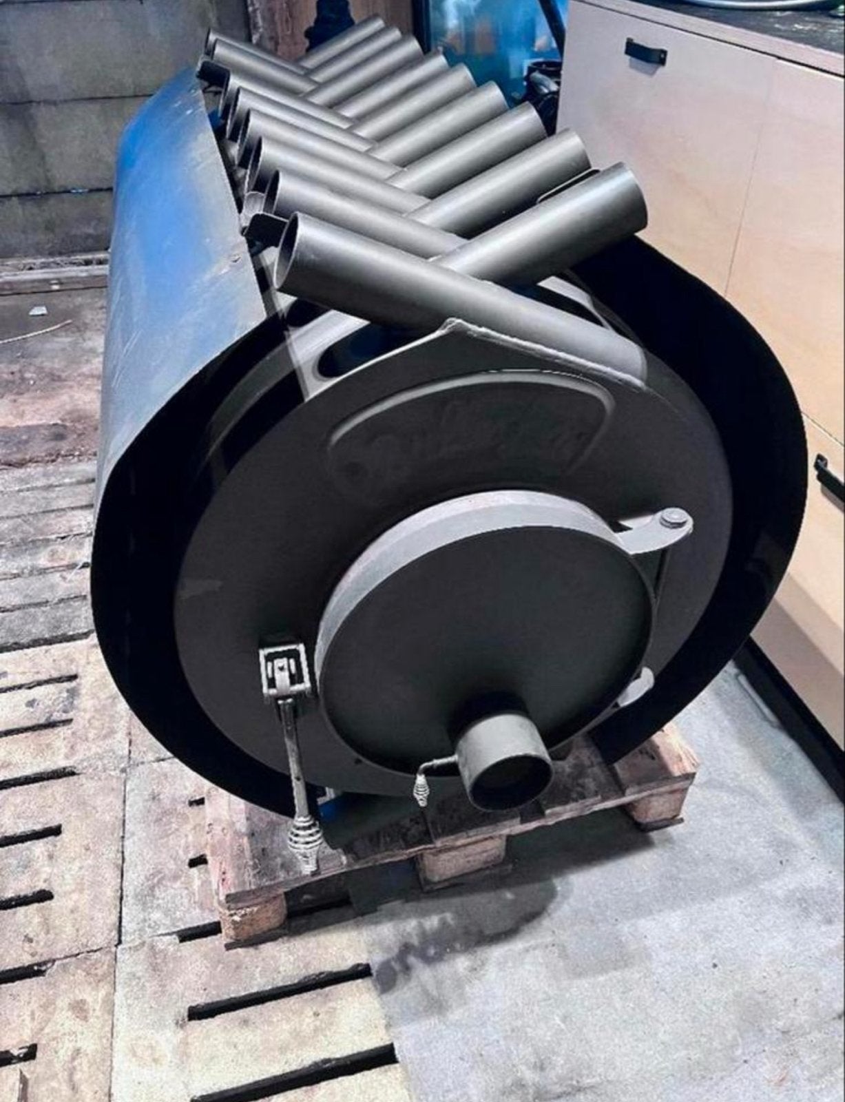 Uniek grote Bullerjan houtkachel 45kW blikvanger industrieel, Gebruikt, Houtkachel, Ophalen of Verzenden, Vrijstaand