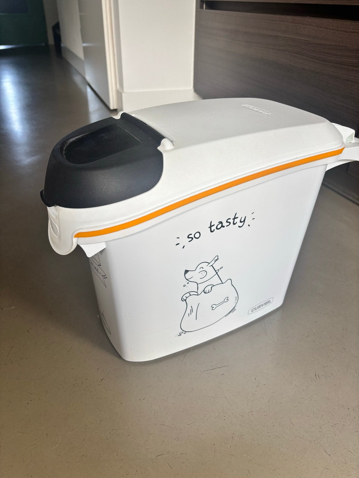 Curver honden voercontainer 15L 6kg, Ophalen, Gebruikt