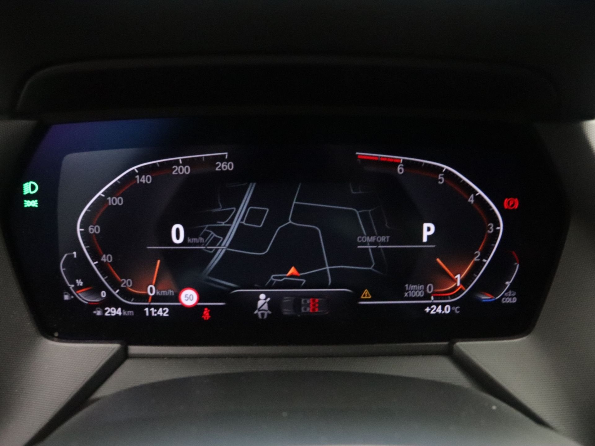 BMW 1 Serie 118i Sport Line (bj 2022, automaat), Gebruikt, Met garantie (alle), Zwart, Origineel Nederlands