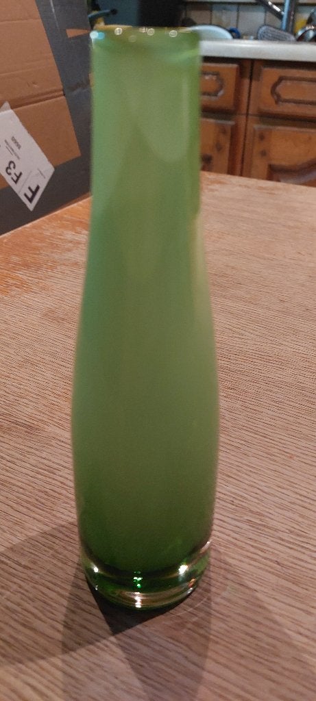 groene glazen vaas, Ophalen of Verzenden, Nieuw, Groen, Glas