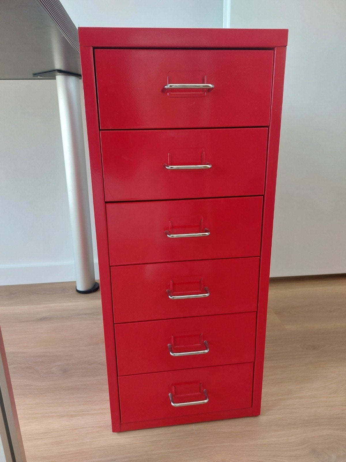 Rode metalen ladenkast met 6 laden., Ophalen, Minder dan 50 cm, Gebruikt, Modern, functioneel
