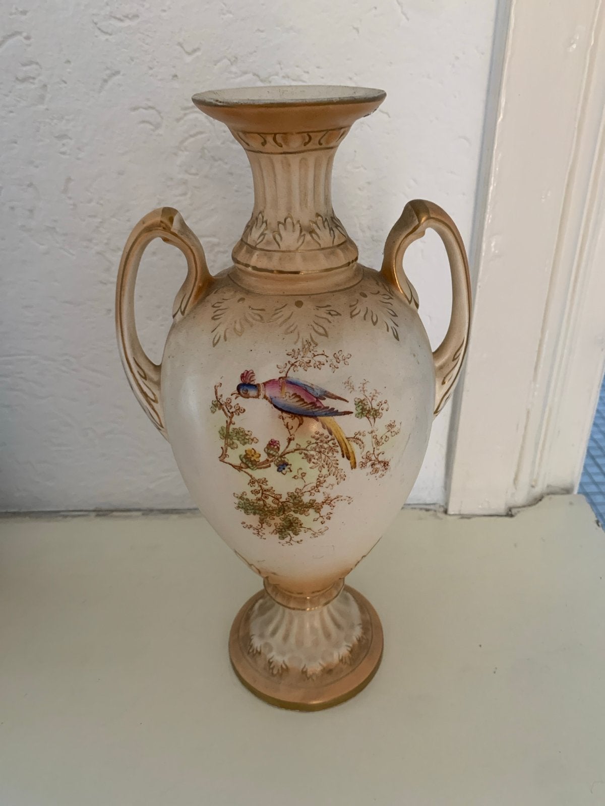 Antieke Crown Ducal Amfora 'Birds of Paradise', Antiek en Kunst, Ophalen