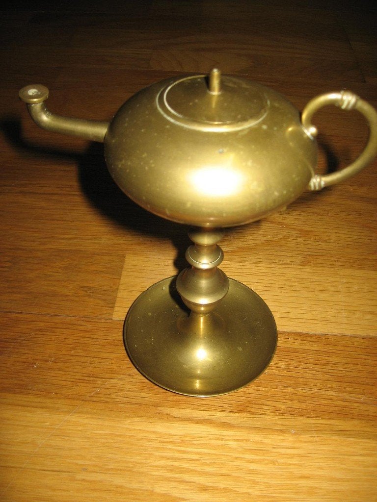 Olielamp snotneus geel koper stevig lampje. Bekijk ook mijn, Antiek en Kunst, Ophalen of Verzenden