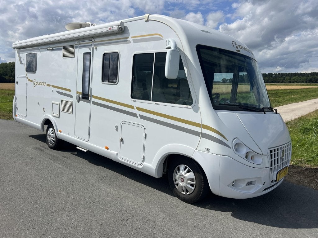 Bavaria 1740 C Style | 2015 | E5 | 150 PK | 2 x Airco, Caravans en Kamperen, Campers, Integraal, Chemisch toilet, Afzuigkap, Fiat