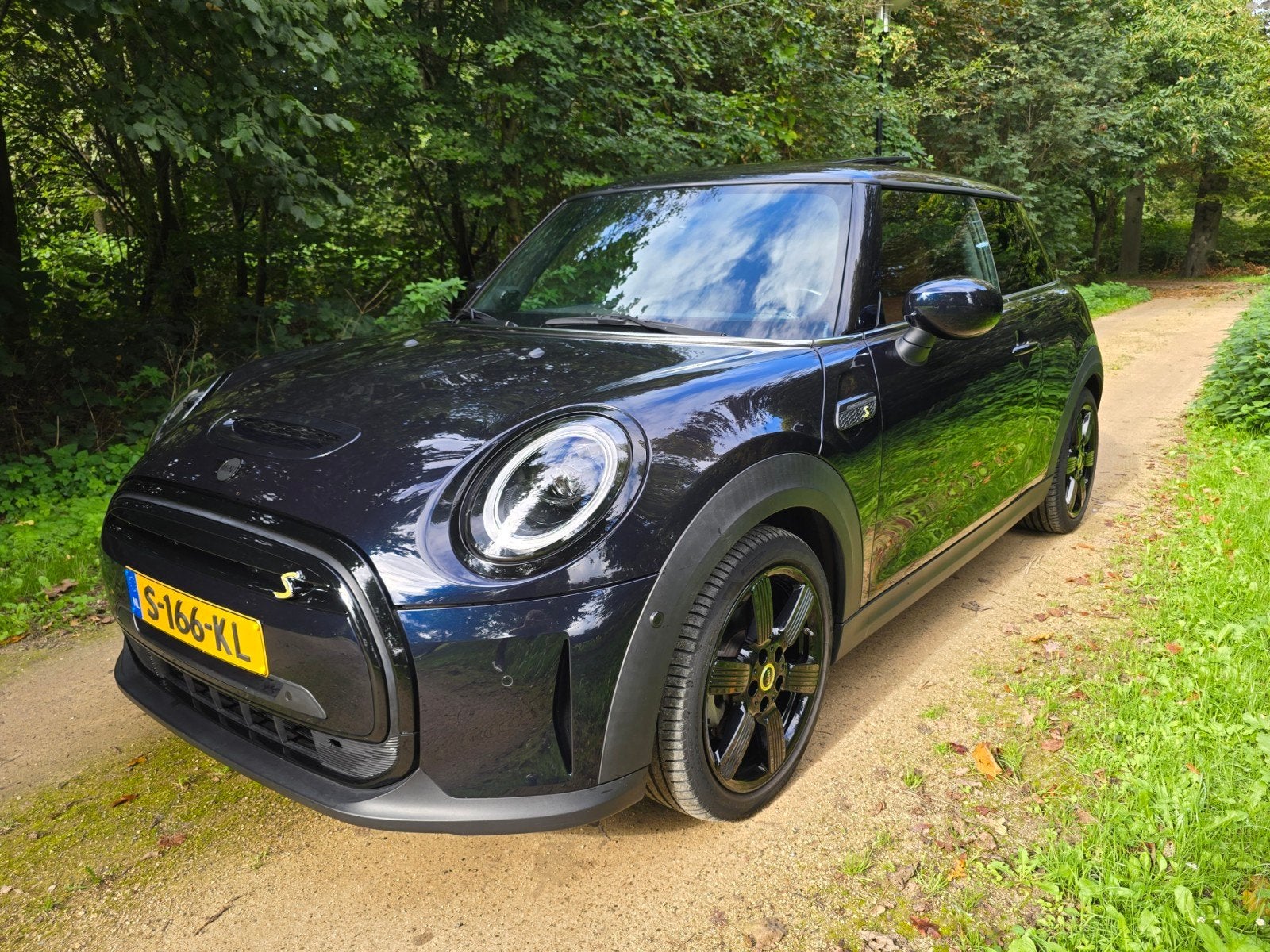 MINI Cooper SE Electric Classic PremiumPlus | NL-auto €44618, Auto's, Dealer onderhouden, Zwart, Leder, Verwarmde buitenspiegels
