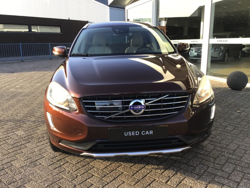 Volvo XC60 2.0 T5 FWD Summum ACC/Standkachel/Blis/Leder, Dealer onderhouden, 15 km/l, Gebruikt, 4 cilinders
