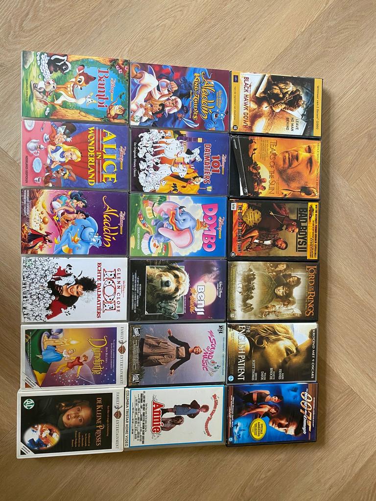 Grote collectie VHS Disney en klassieke films, Vanaf 12 jaar, Ophalen of Verzenden, Gebruikt, Overige genres