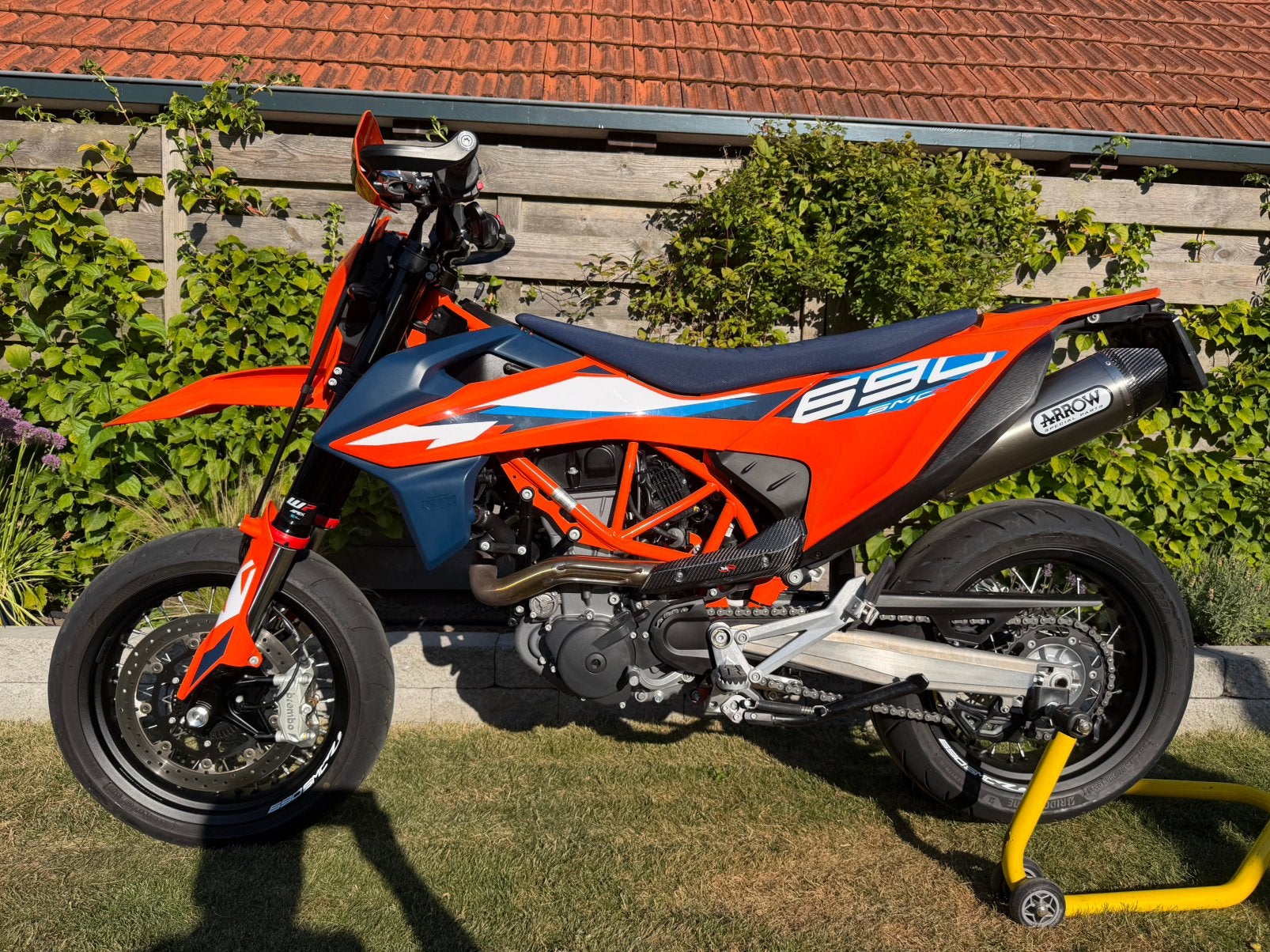 2024 KTM 690 SMC R supermoto smc-r supermotard smcr sm, Motoren, Motoren | KTM, Motorrijbewijs A, Particulier, 1 cilinder, SuperMoto