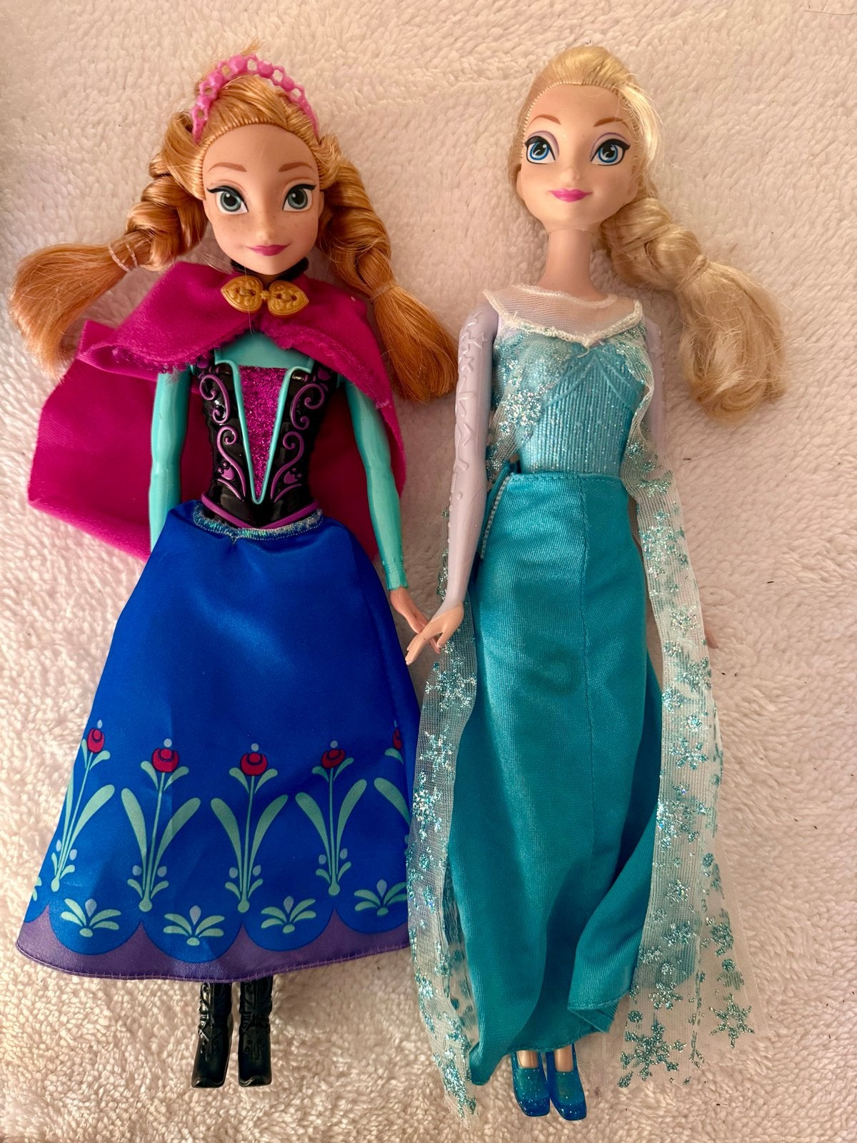 Disney Frozen Anna en Elsa poppen, Ophalen of Verzenden, Zo goed als nieuw, Overige typen