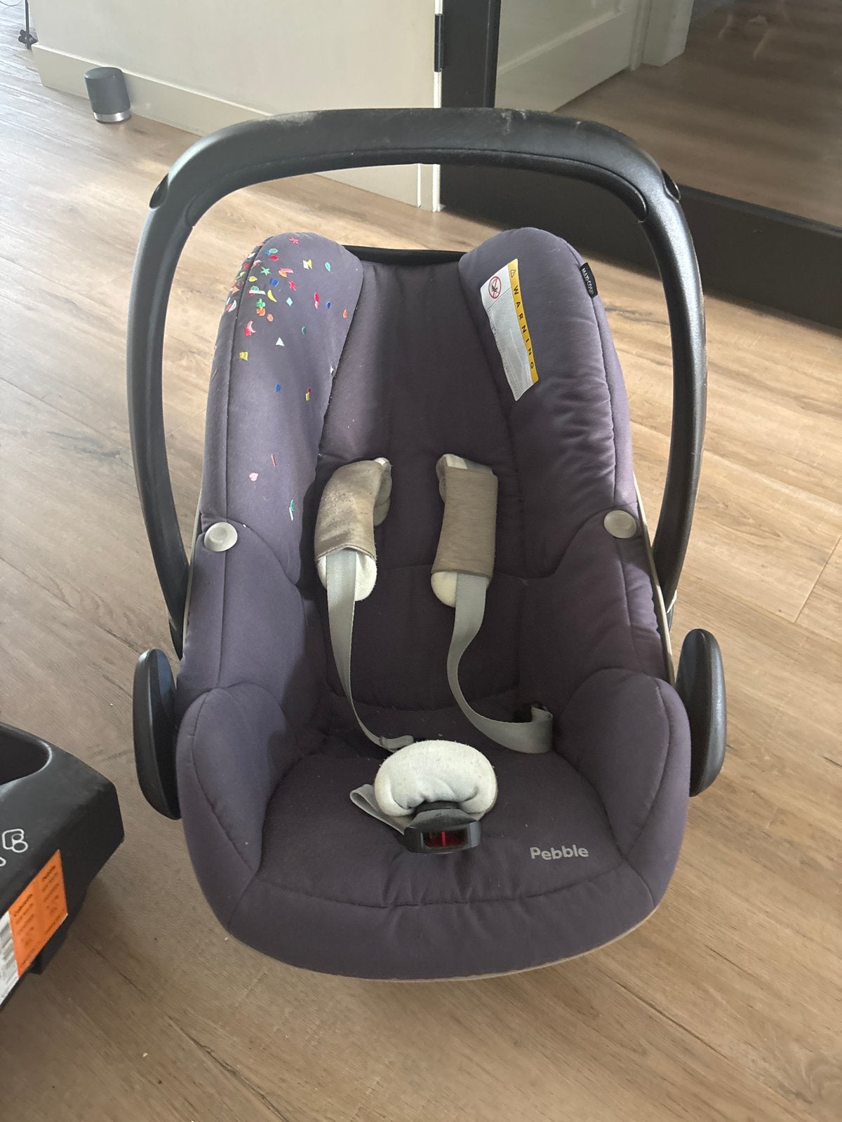 Maxi-Cosi Pebble autostoel met base, Kinderen en Baby's, Autostoeltjes, Maxi-Cosi, Ophalen, 0 t/m 10 kg, Gebruikt