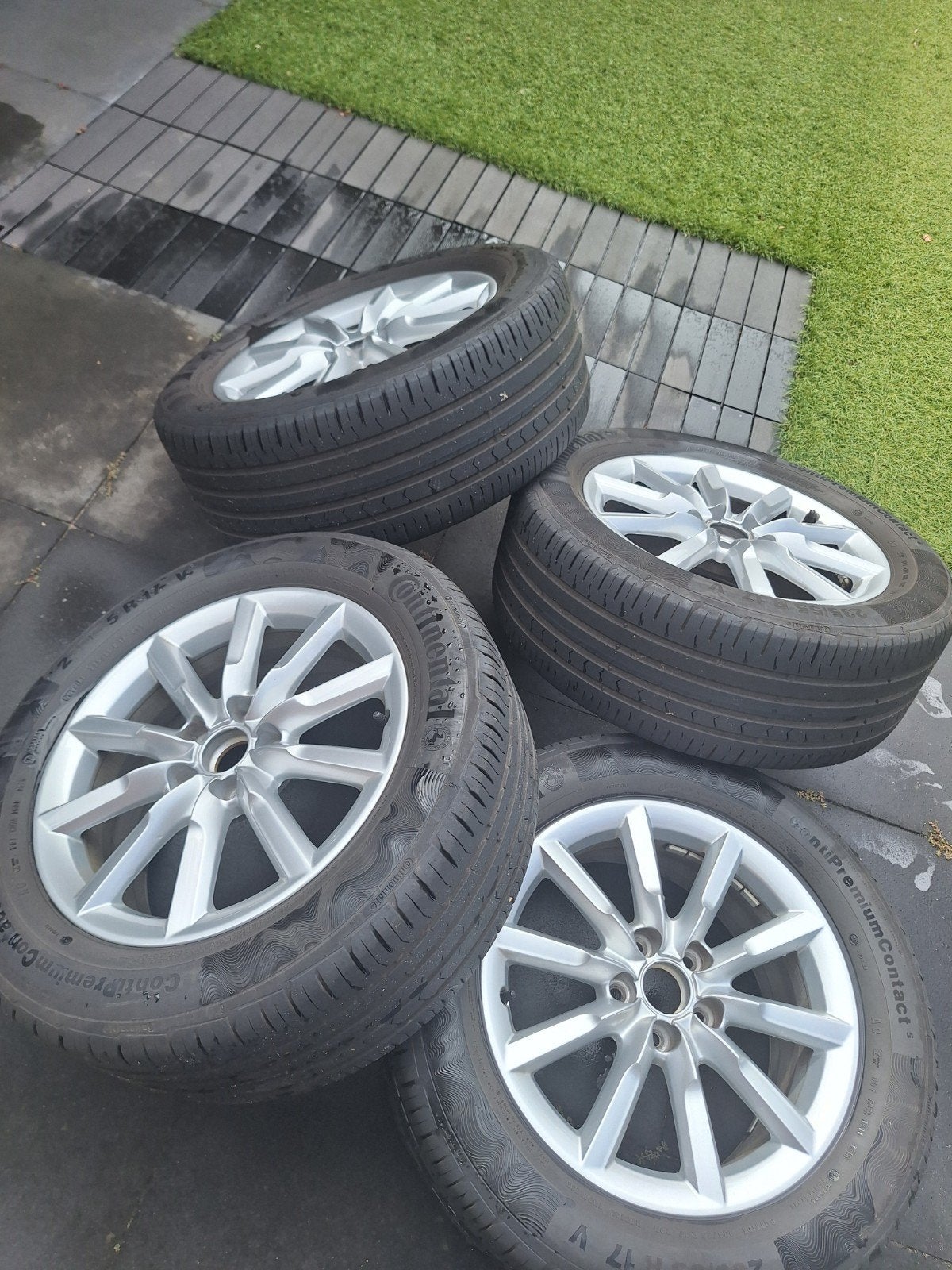 17 inch Audi Q3 velgen + banden., Ophalen, Audi