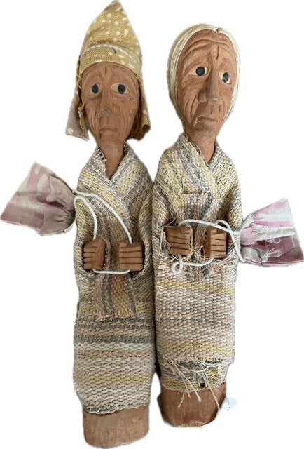 2 x vintage oude houten Toraja popjes. Indonesie / Sulawesi., Ophalen, Natuurlijk materiaal, 15 cm, Geschilderd