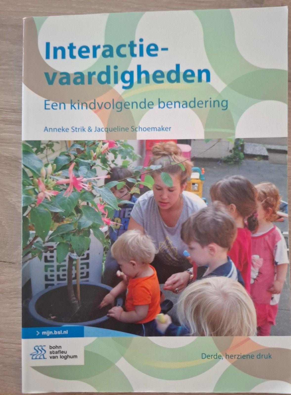 studie boeken Gespecialiseerd Pedagogisch Medewerker, Boeken, Jacqueline Schoemaker; Anneke Strik, Ophalen of Verzenden, Zo goed als nieuw