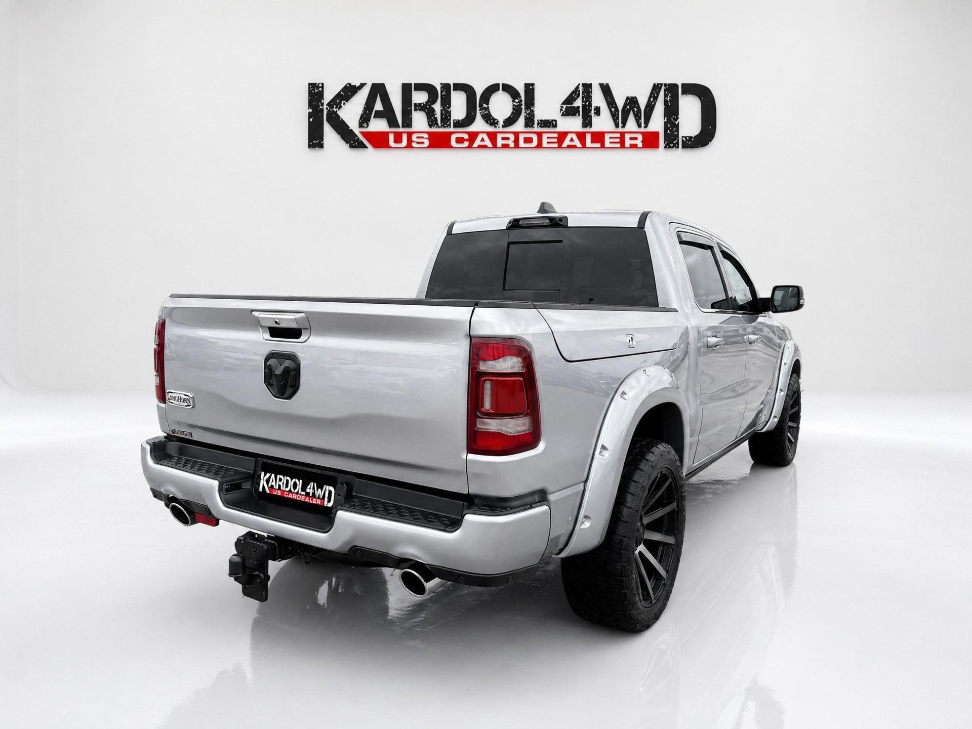 Dodge DODGE RAM 5,7 V8 Hemi Longhorn - Night edition | LPG |, Automaat, Gebruikt, 5654 cc, 402 pk