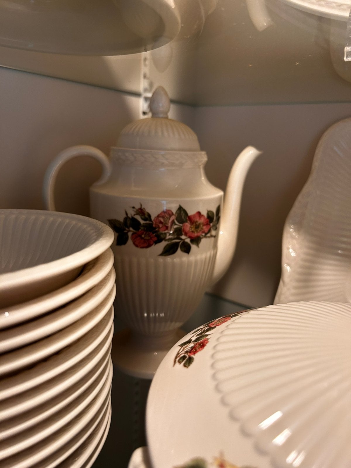 Compleet z.g.a.n. 12-delig Wedgwood Briar Rose servies, Ophalen, Klassiek, Zo goed als nieuw, Wedgwood