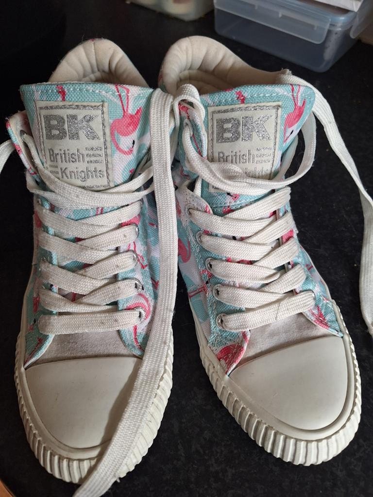 Bk schoenen, Ophalen of Verzenden, Zo goed als nieuw, Schoenen