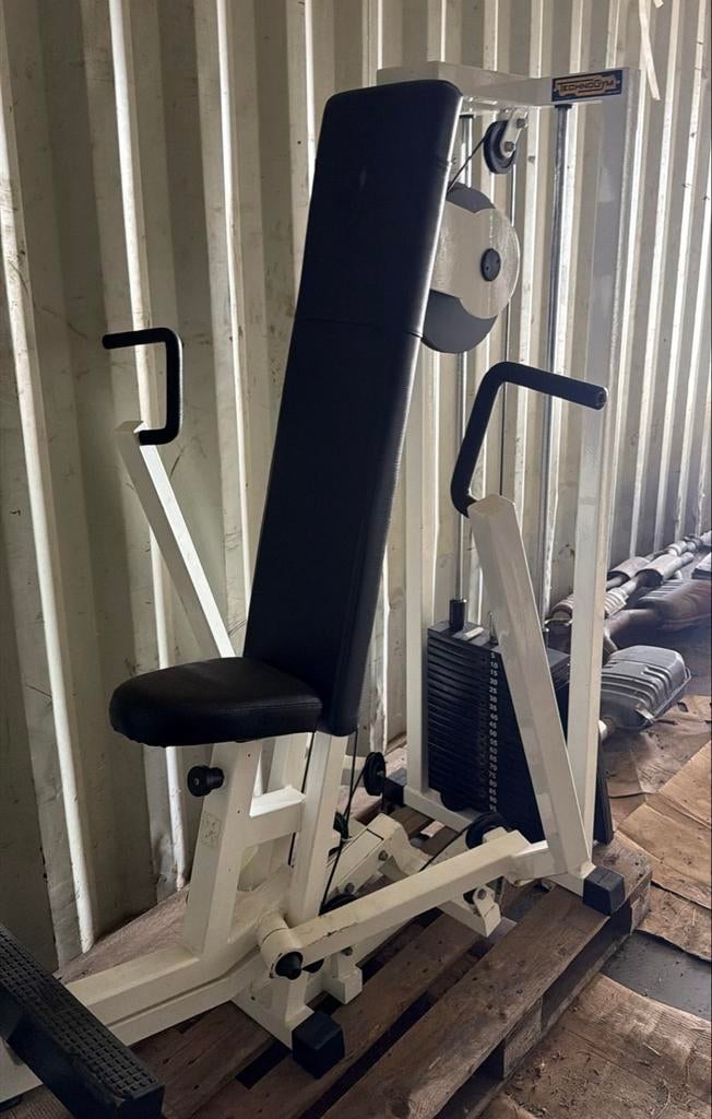 TECHNOGYM ISOTONIC CHEST PRESS - BORST, Sport en Fitness, Ophalen of Verzenden, Zo goed als nieuw, Benen, Overige typen