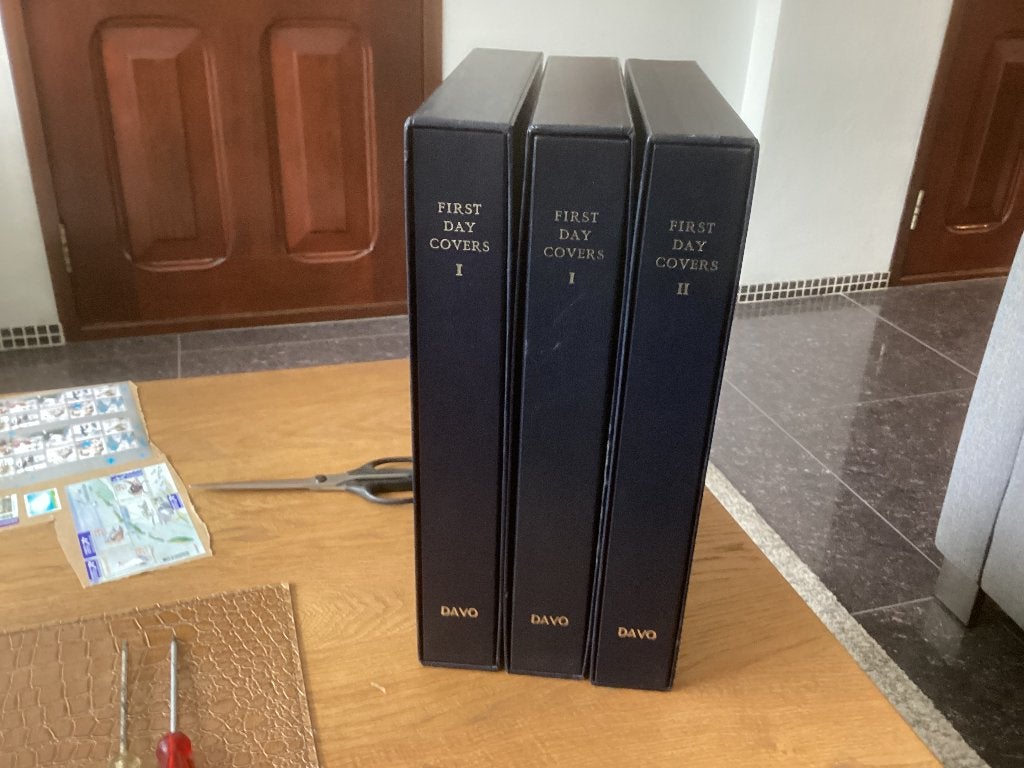 Luxe gewatteerde Davo met cassette met 20 vellen per album, Postzegels en Munten, Postzegels | Toebehoren, Ophalen, Verzamelalbum