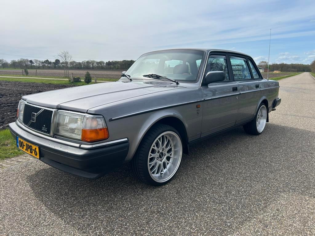 Volvo 240, Achterwielaandrijving, Handgeschakeld, Particulier, Te koop