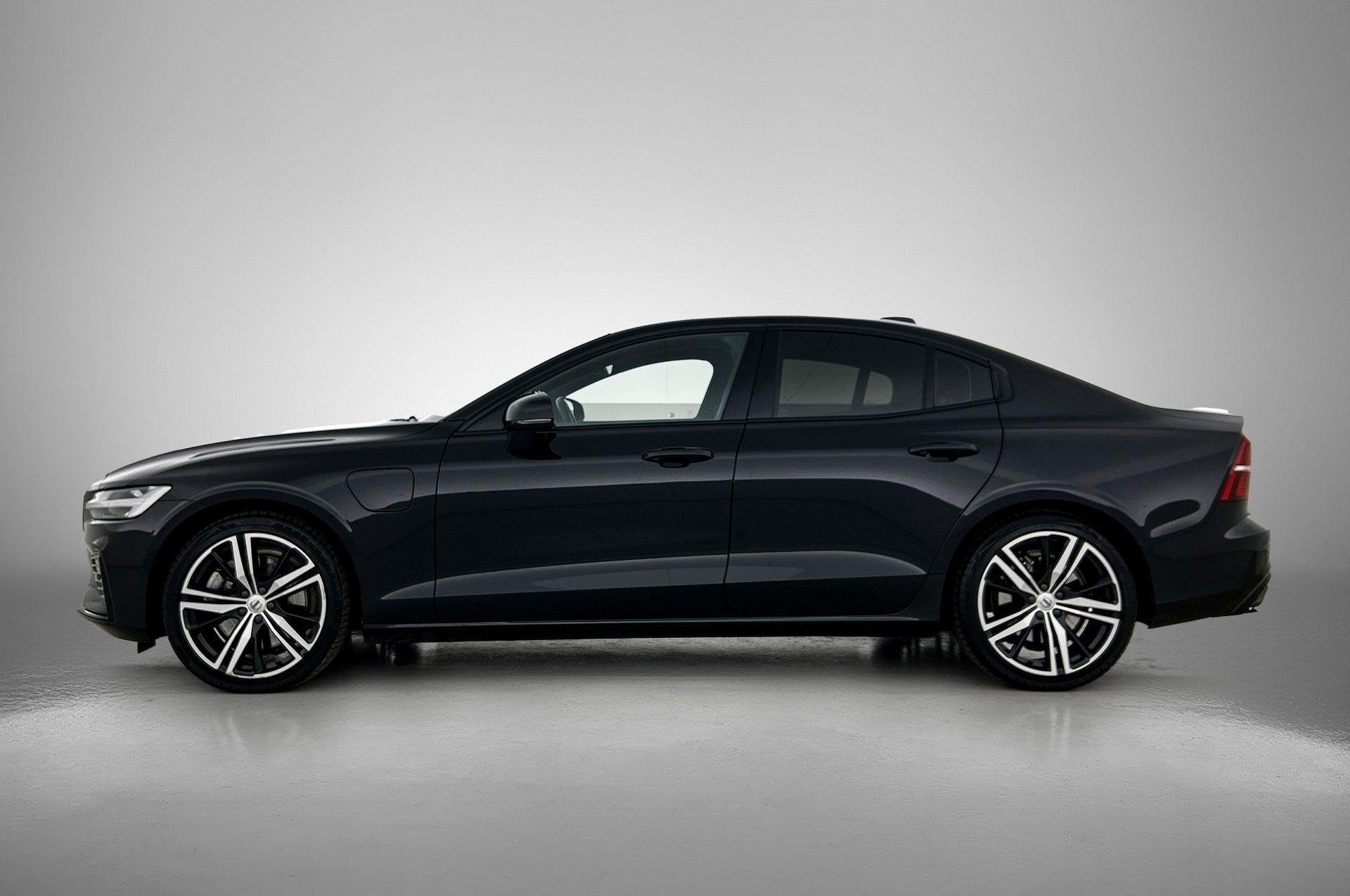 Volvo S60 2.0 Recharge T6 AWD R-Design | Automaat | Apple Ca, Auto's, 12 maanden, Gebruikt, Euro 6, 4 cilinders