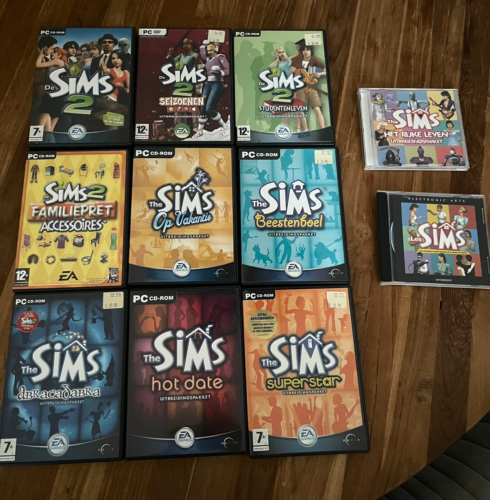 10x PC Sims spellen inclusief boekjes, Spelcomputers en Games, Games | Pc, 1 speler, Ophalen of Verzenden, Zo goed als nieuw, Vanaf 12 jaar