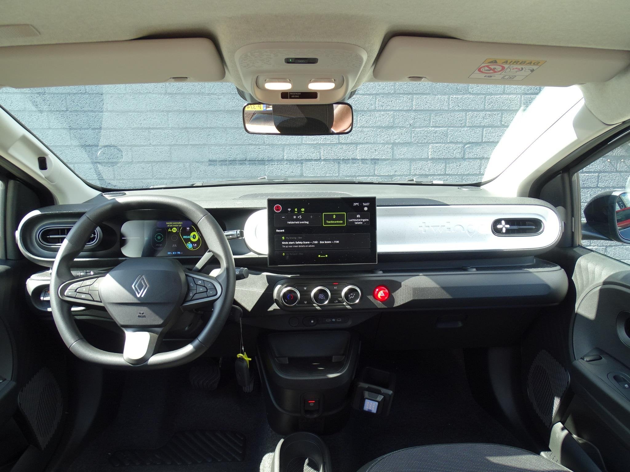Renault Twingo urban range evolution 27.5 kWh NU 5 JAAR GARA, Auto's, Huisgarantie, Met garantie (alle), Zwart, Nieuw