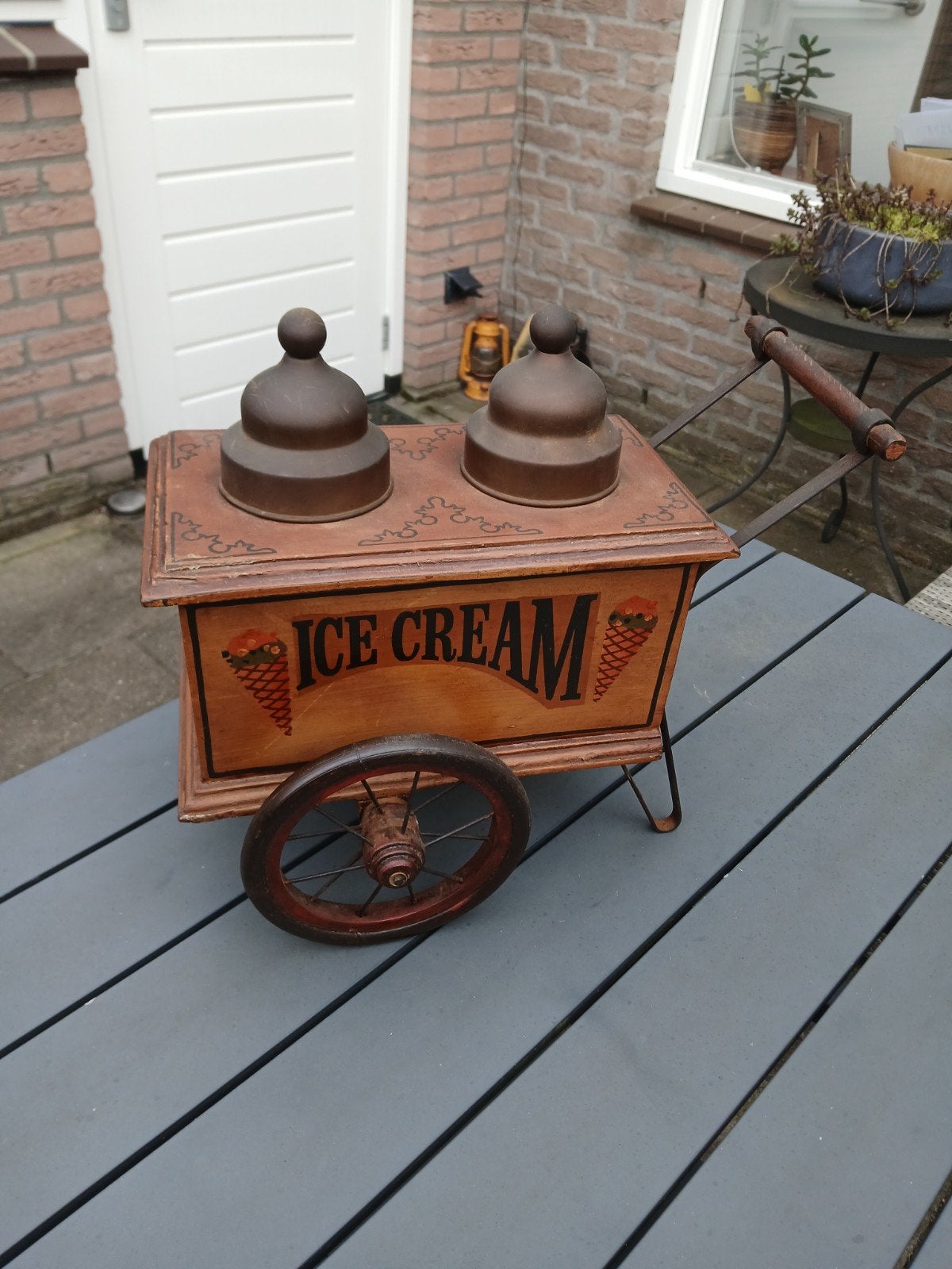 ijskarretje voor decoratie, Ophalen