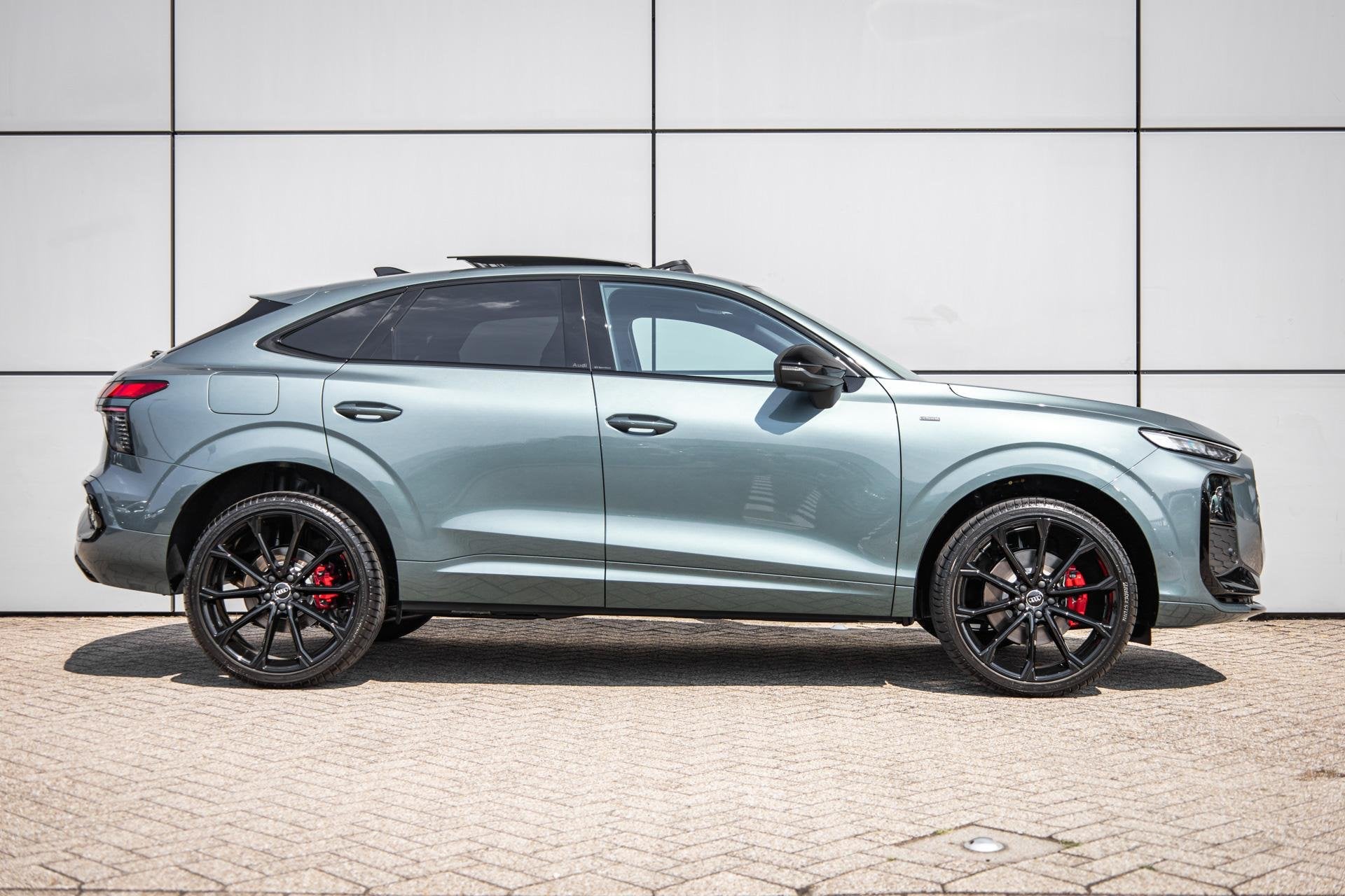 Audi Q3 Sportback 1.5 e-hybrid 272pk S Edition | Tech Pro |, Auto's, 12 maanden, 1800 kg, 1498 cc, 4 cilinders