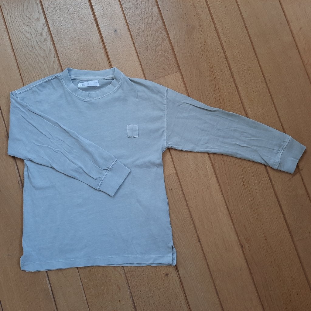 ZARA t- shirt lange mouw licht grijs maat 122, Ophalen of Verzenden, Zo goed als nieuw, Zara, Shirt of Longsleeve