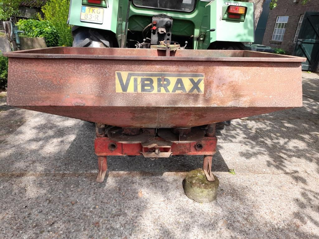 Vibrax Kunstmeststrooier - Degelijk en Functioneel, Zakelijke goederen, Agrarisch | Werktuigen, Ophalen of Verzenden, Akkerbouw