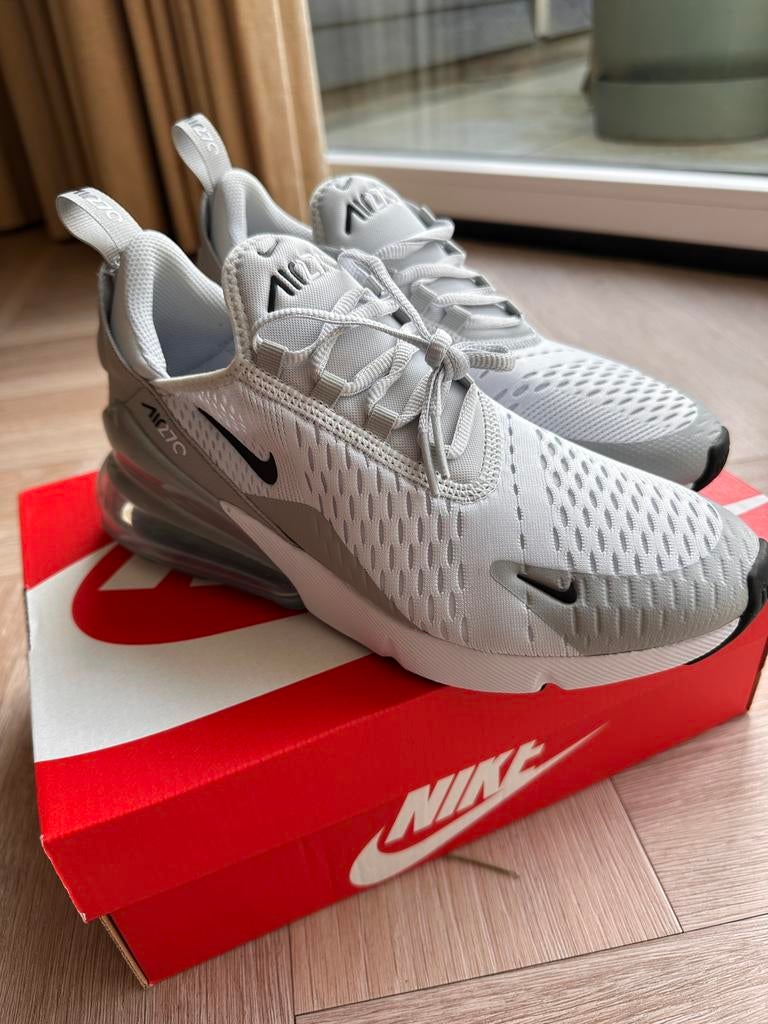 Nike Air Max 270 - maat 39 Nieuw, Ophalen, Nike, Zo goed als nieuw, Overige sporten