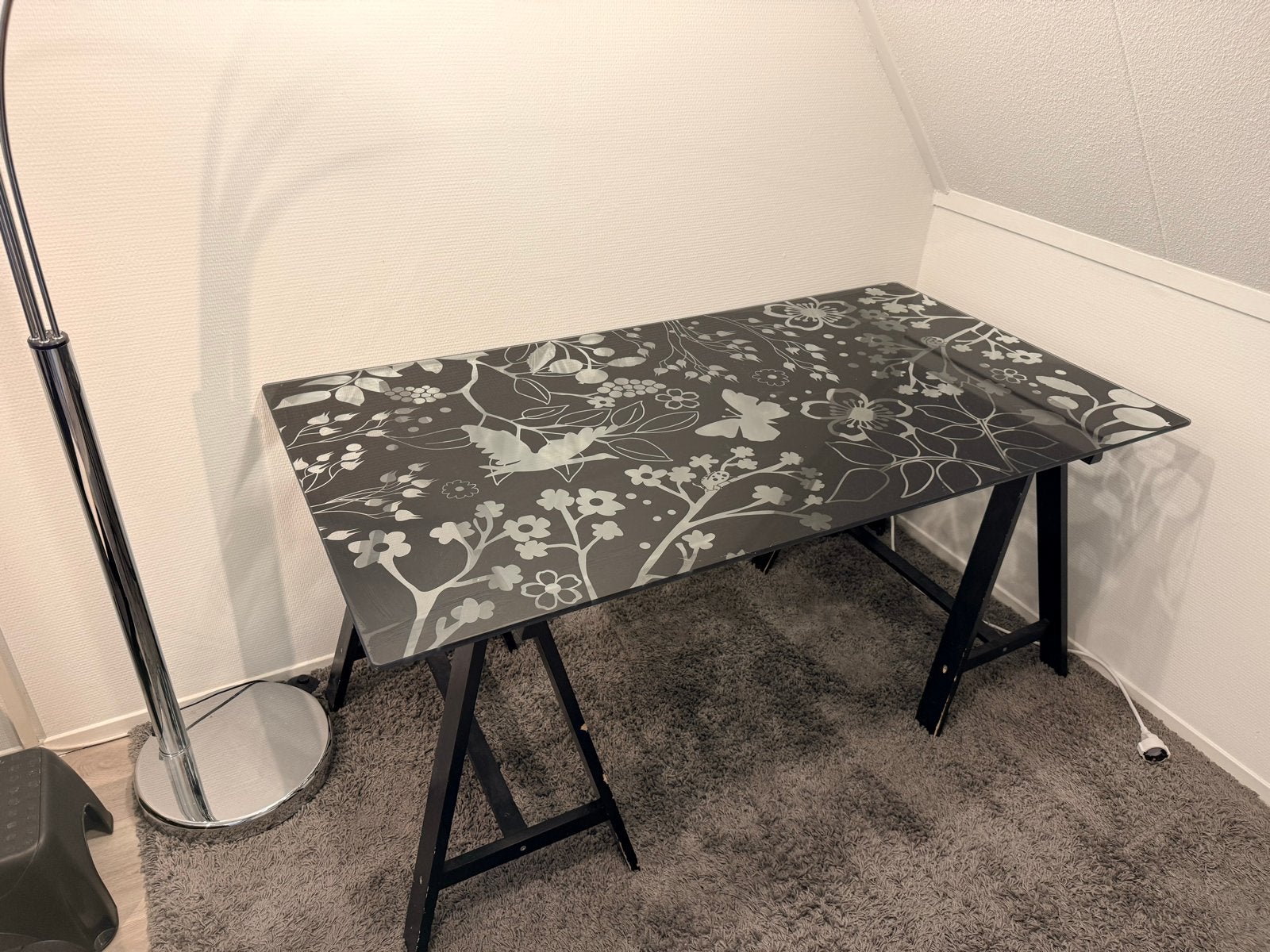 Glazen bureau met houten schragen - 150x80 cm, Ophalen, Gebruikt, Glas, Overige typen