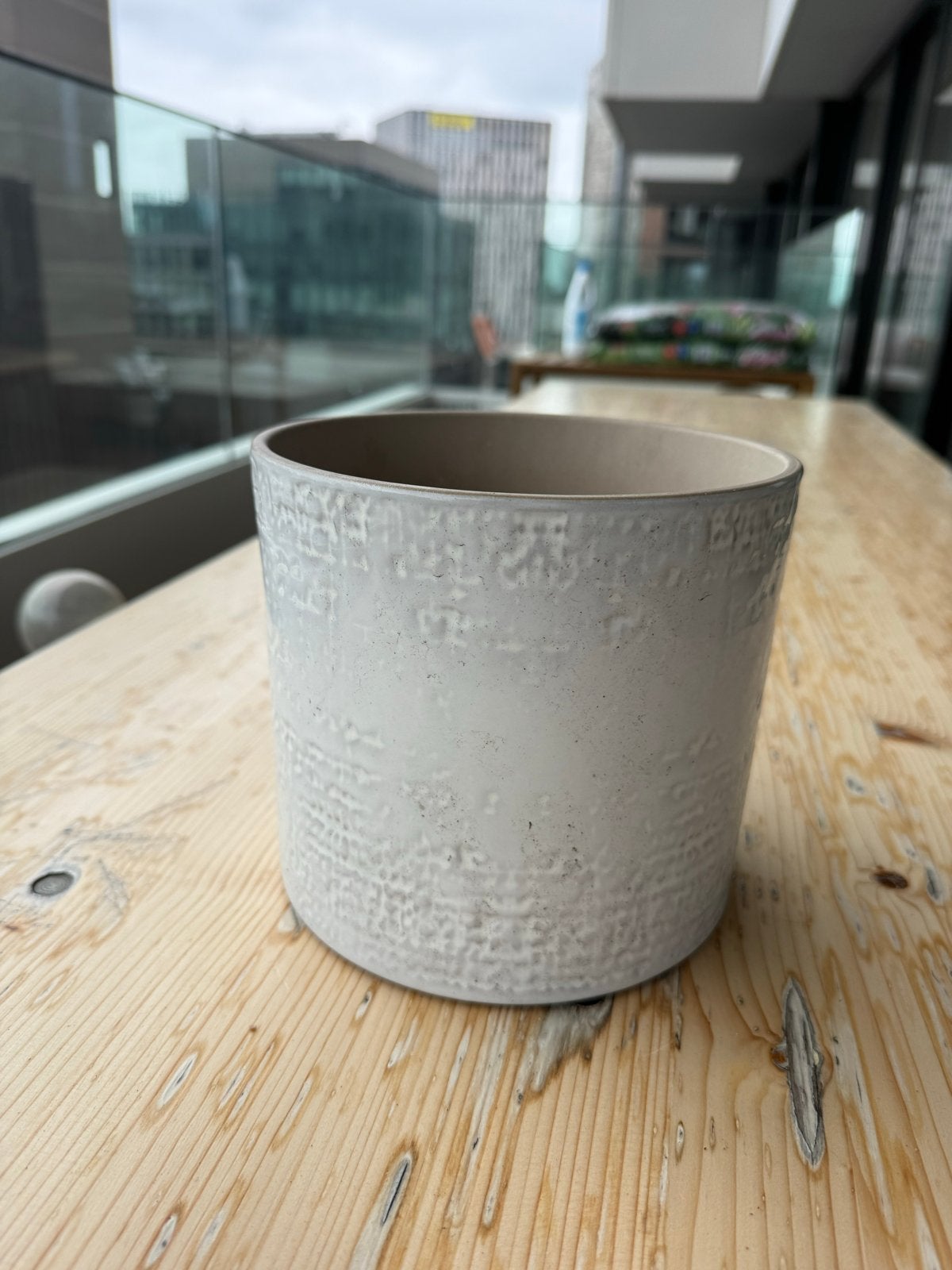 IKEA Chiafrön bloempot grijs - 17cm hoog, 16.5cm doorsnede, Tuin en Terras, Ophalen, Rond, Binnen, Zo goed als nieuw