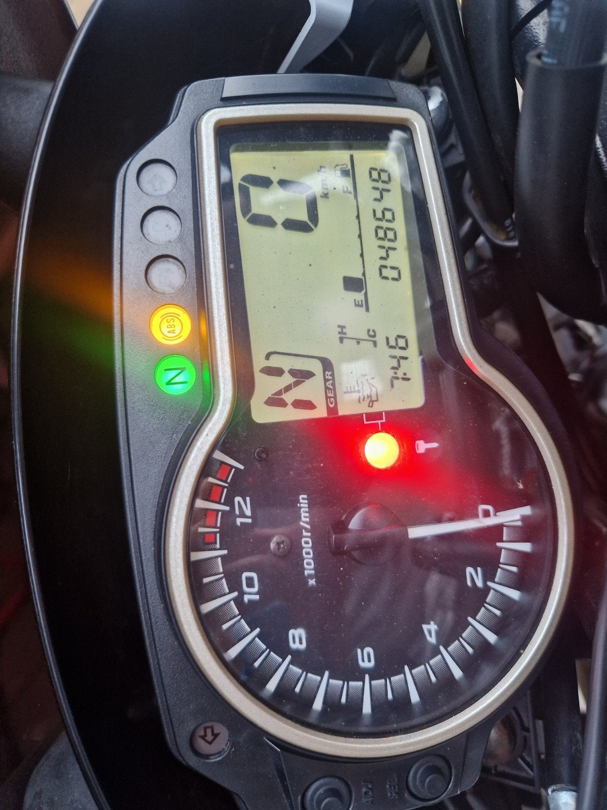 Suzuki GSR 750 ABS - Nette Naked Bike, Occasion, 4 cilinders, Particulier, Meer dan 35 kW