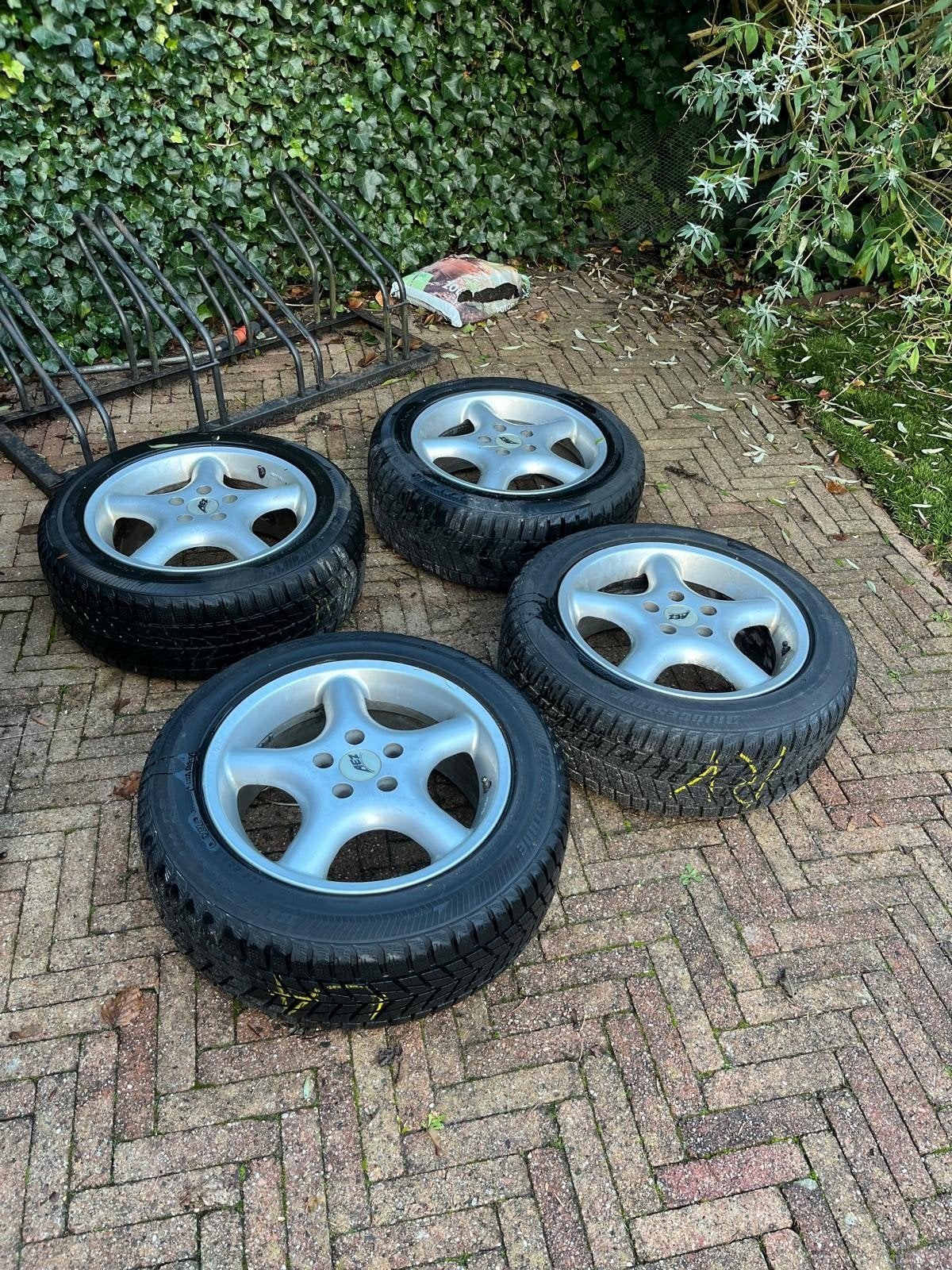 Bridgestone Blizzak winterbanden 205/55R16 met velgen, Gebruikt, 15 inch, Banden en Velgen, 205 mm